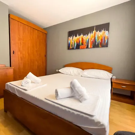 Grand - Beachfront & 3*