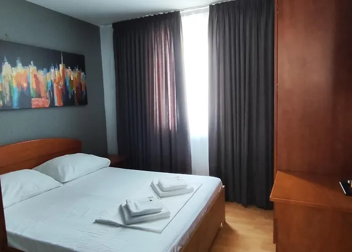 Hotel Grand - Beachfront & Selce