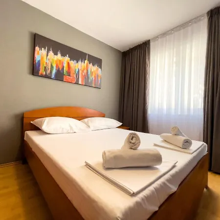 Grand - Beachfront & Szálloda Selce