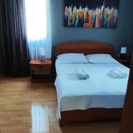 Grand - Beachfront &