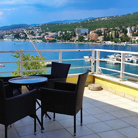 Grand - Beachfront & 3*